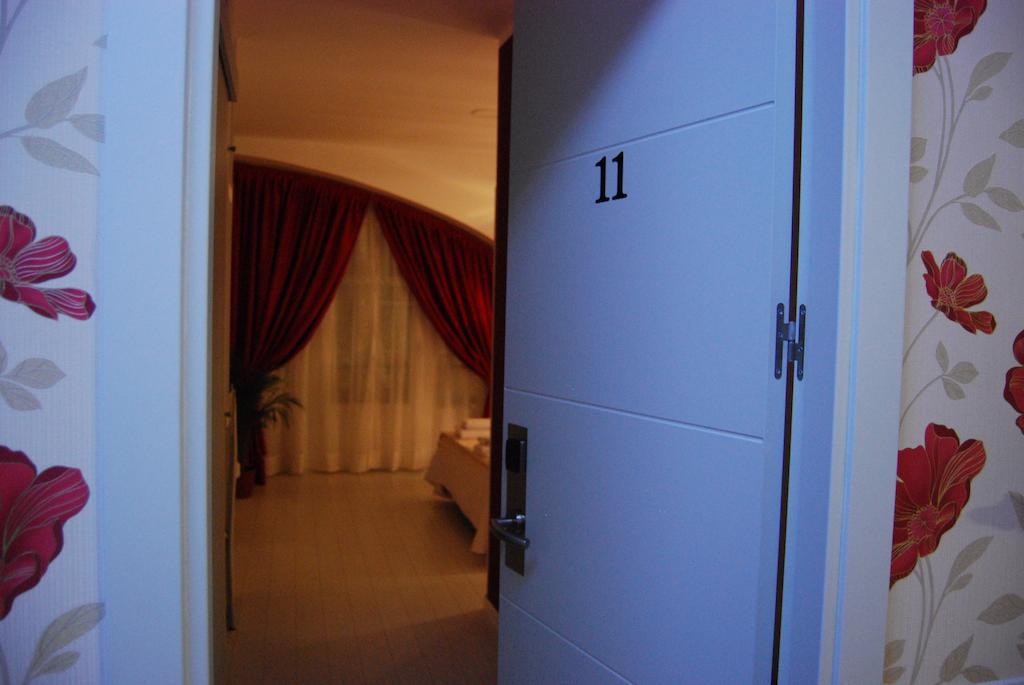 Hostal Petite Maman Madrid Oda fotoğraf