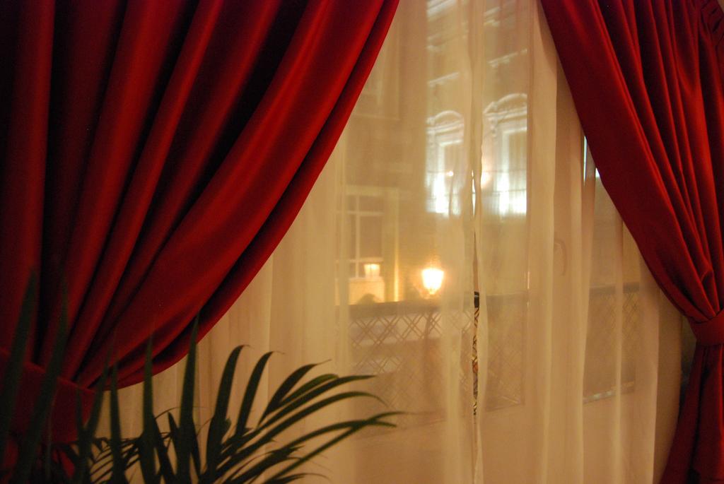 Hostal Petite Maman Madrid Oda fotoğraf