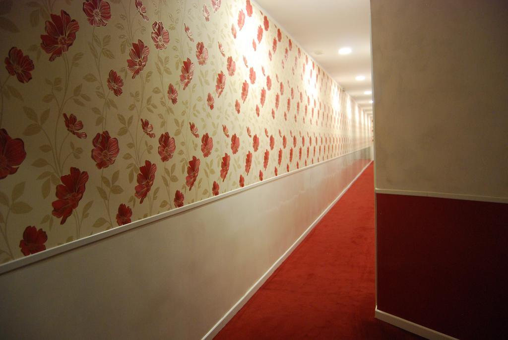 Hostal Petite Maman Madrid Oda fotoğraf