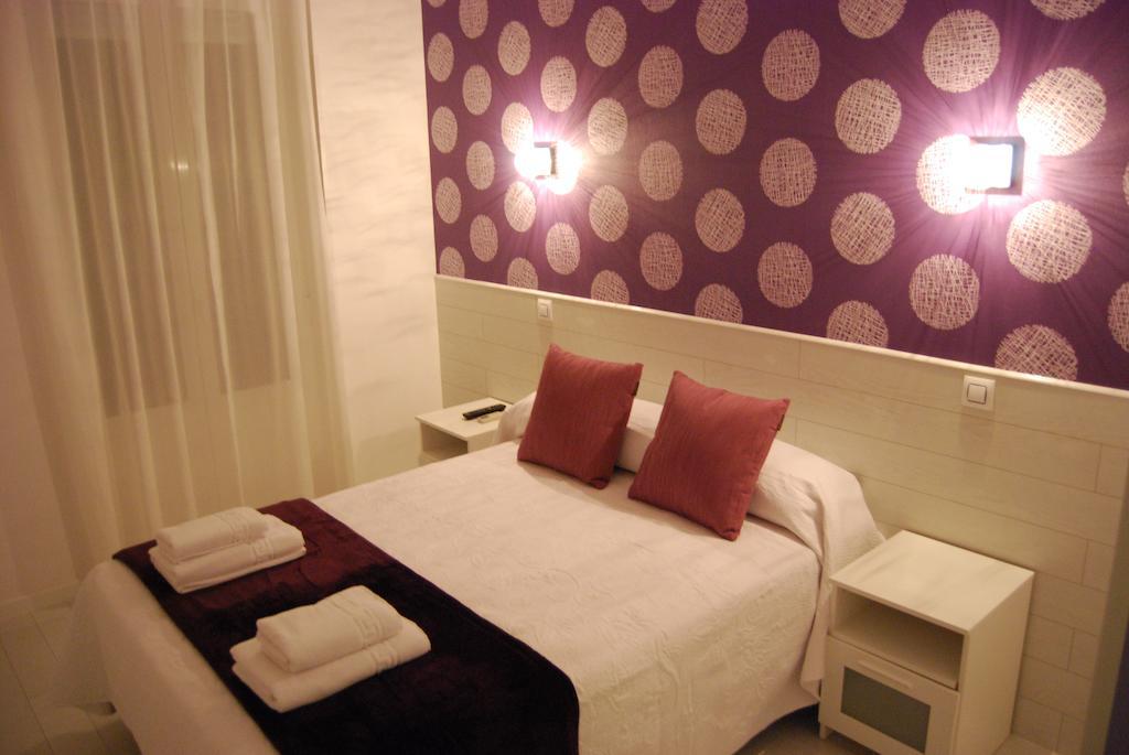 Hostal Petite Maman Madrid Oda fotoğraf